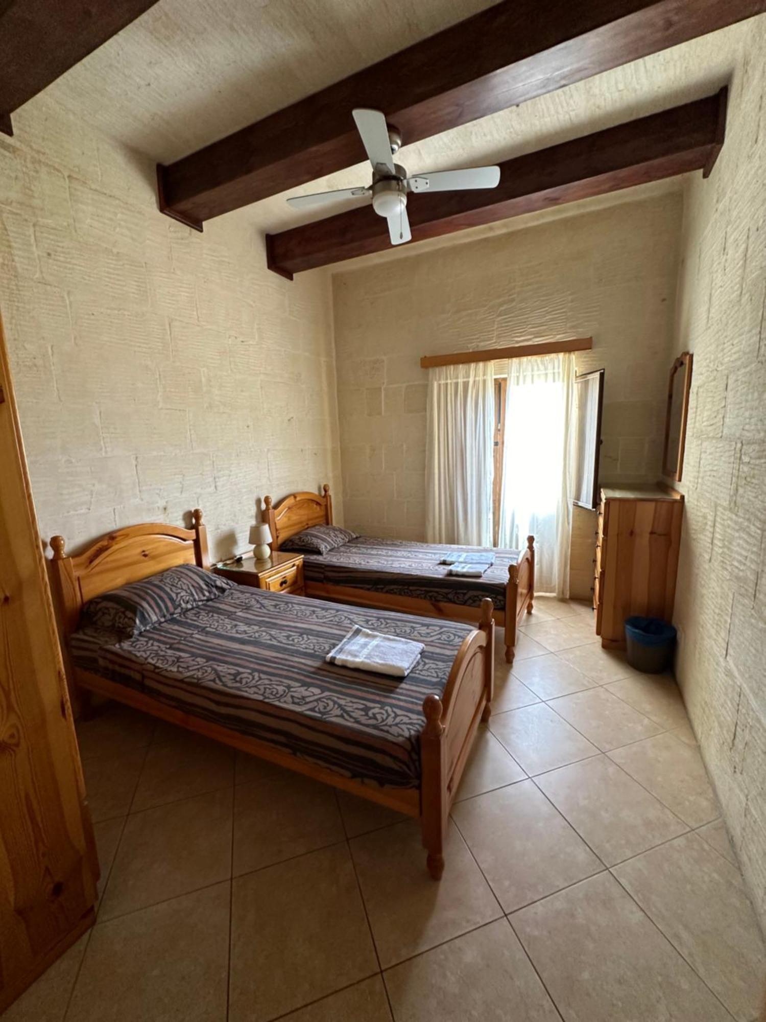 Għarb Nawrat Farmhouse מראה חיצוני תמונה